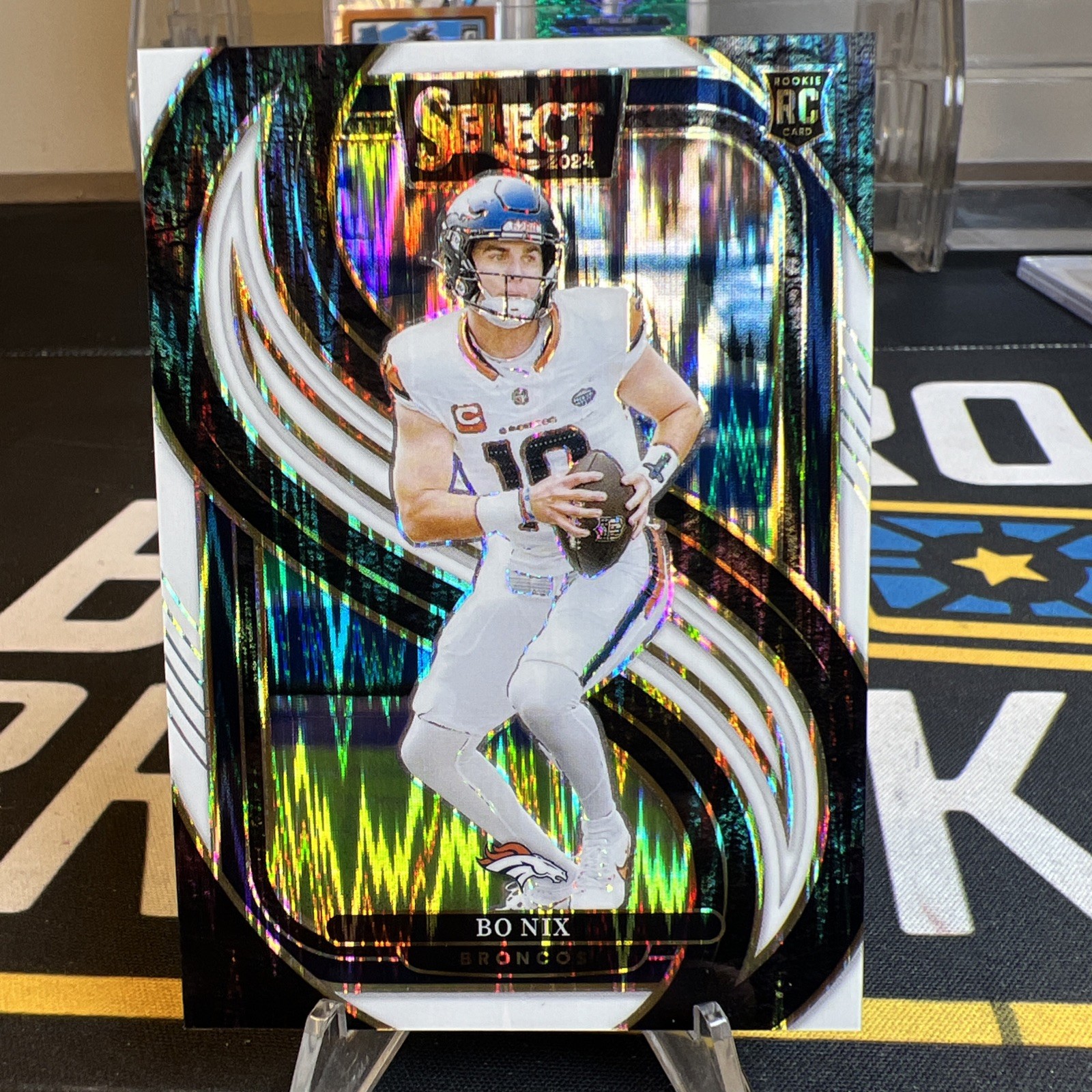 2024 Panini Select - Premier Level Bo Nix #117 White Shock Prizm /199 (RC)🔥