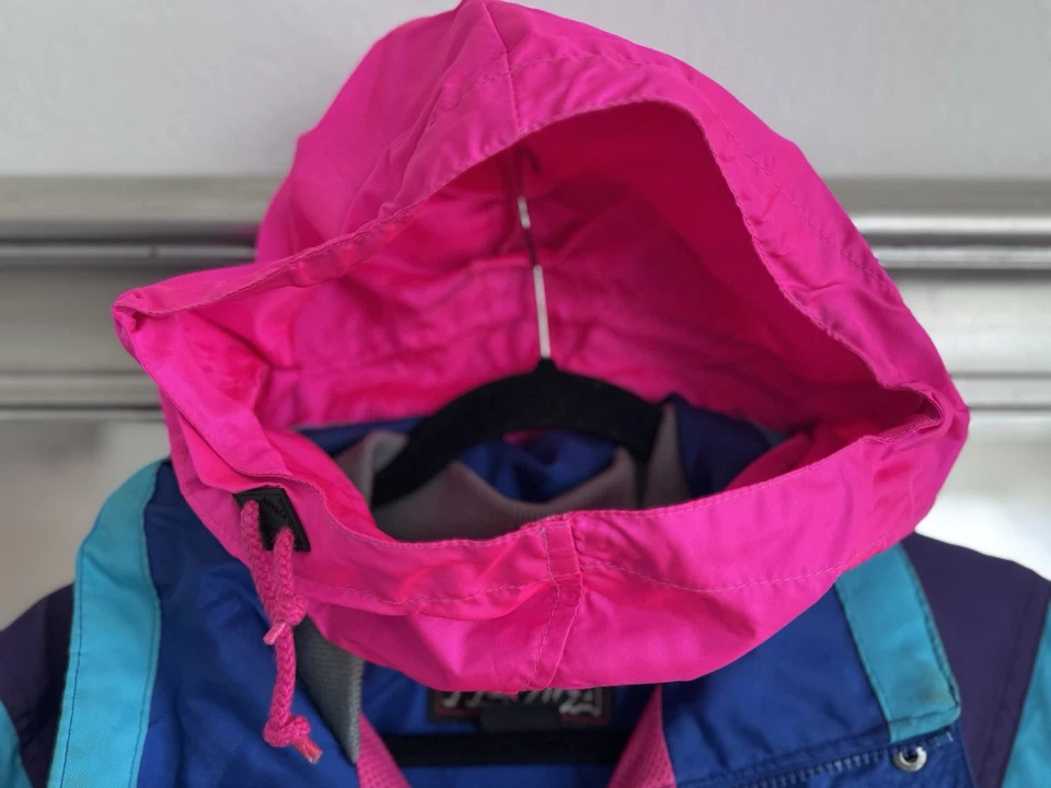 Vintage 80s 90s Nevica Blue & Pink Ski Suit One Piece Snowsuit Snow Bib *Flaws - Image 4 of 4