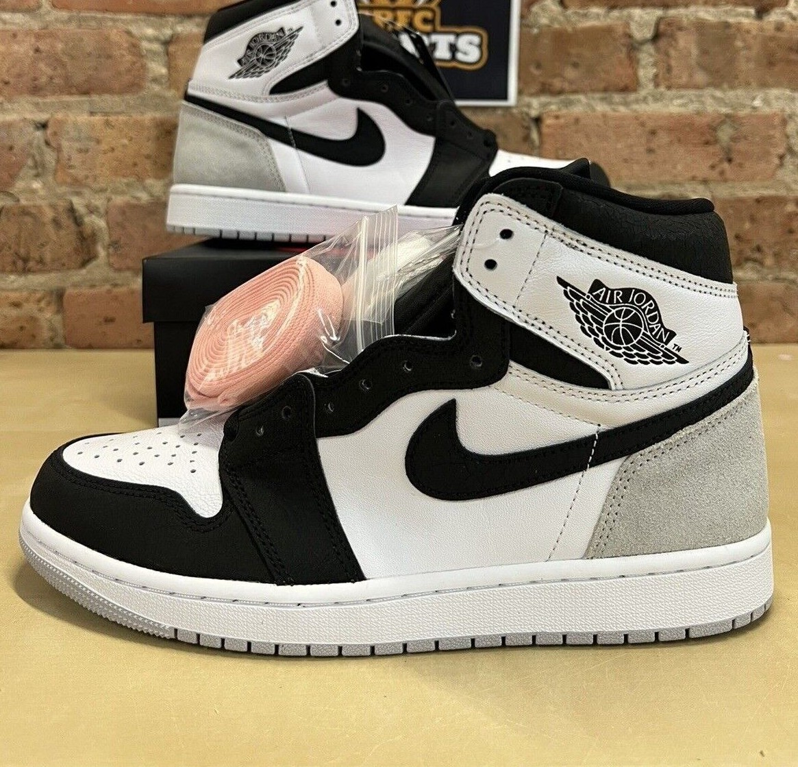 Nike Air Jordan Retro 1 HIGH OG Stage Haze Grey Fog Bleached 