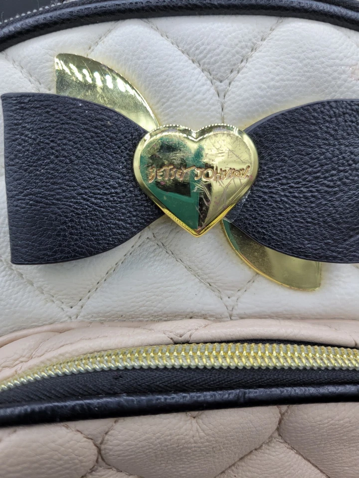 Betsey Johnson cream beige tan black quilted hearts mini backpack purse w/ bow - Image 4 of 4