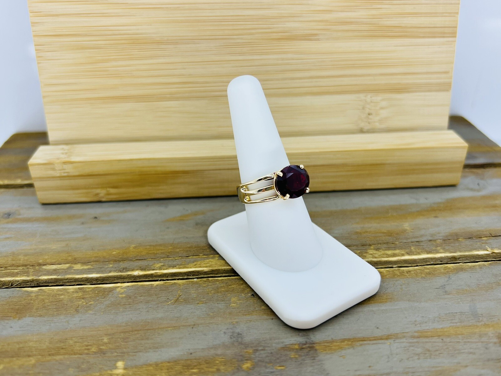 14kt Solid Yellow Gold 5.00 Lab Created Oval Open… - image 6