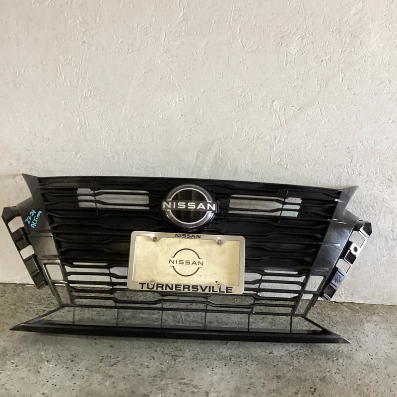 2023 2024 Nissan Altima Upper Grille Front Used Oem 62310-9HF0e