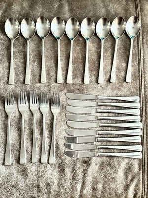 23 pc Solex Spoon Fork Knives Flatware Set 18/10 Stainless Steel