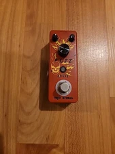 CALINE "Fuzzy Bear" Fuzz Box Pedal -