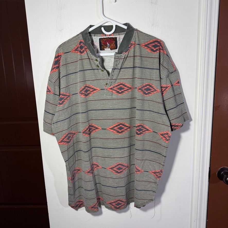 Vintage Distressed Henley Shirt Mens XL Southwestern Aztec Striped Single Stitch