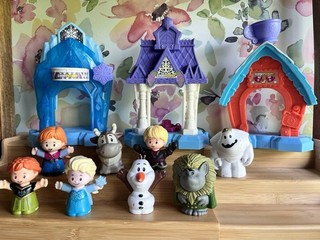 Fisher price little people Disney Frozen Figures With Mini Sets