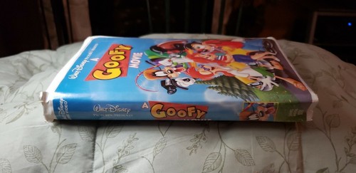 Walt Disney's Classic A Goofy Movie (1995) VHS - Picture 3 of 4