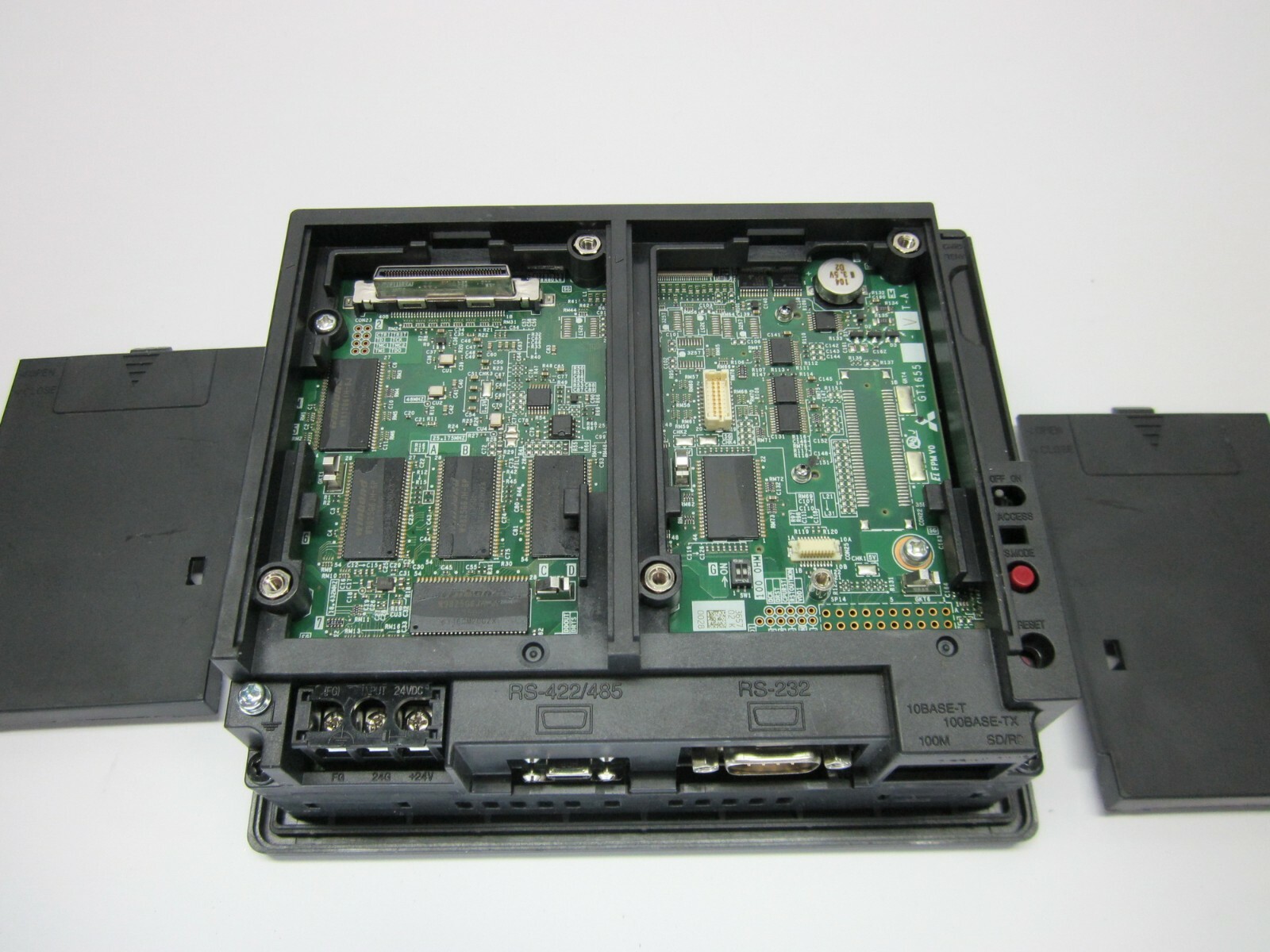 新古品 MITSUBISHI/三菱 GT1055-QSBD タッチパネル 新古品 MITSUBISHI/三菱 GT1055-QSBD タッチパネル