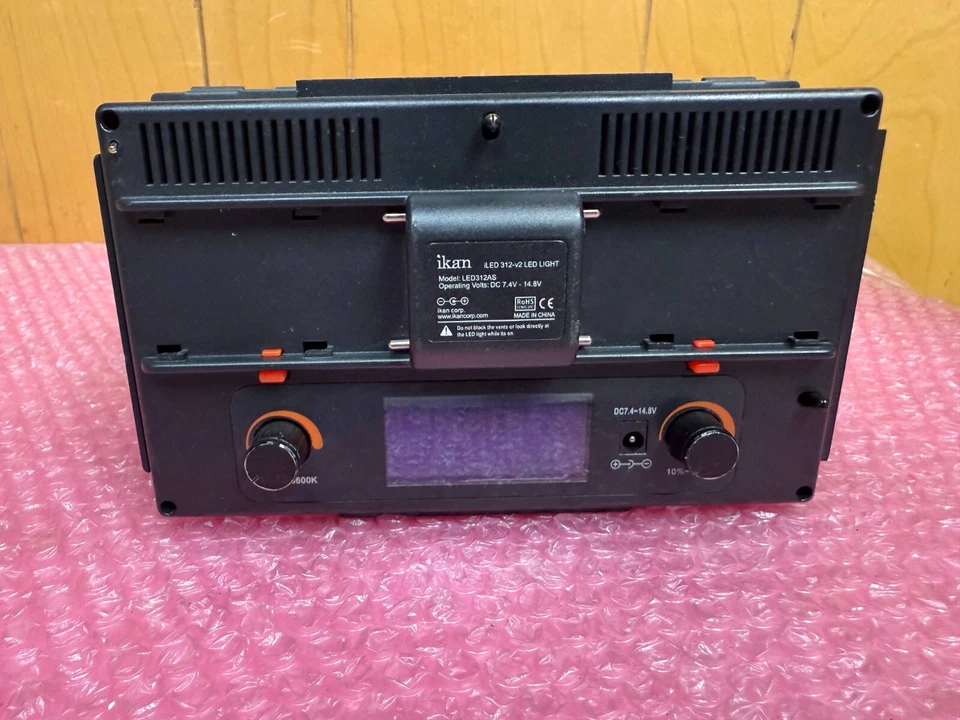 ikan LED312AS Dimmable LED Bi-Color Flood Light Photography 7.4 V 14.8V Black - Image 2 of 4