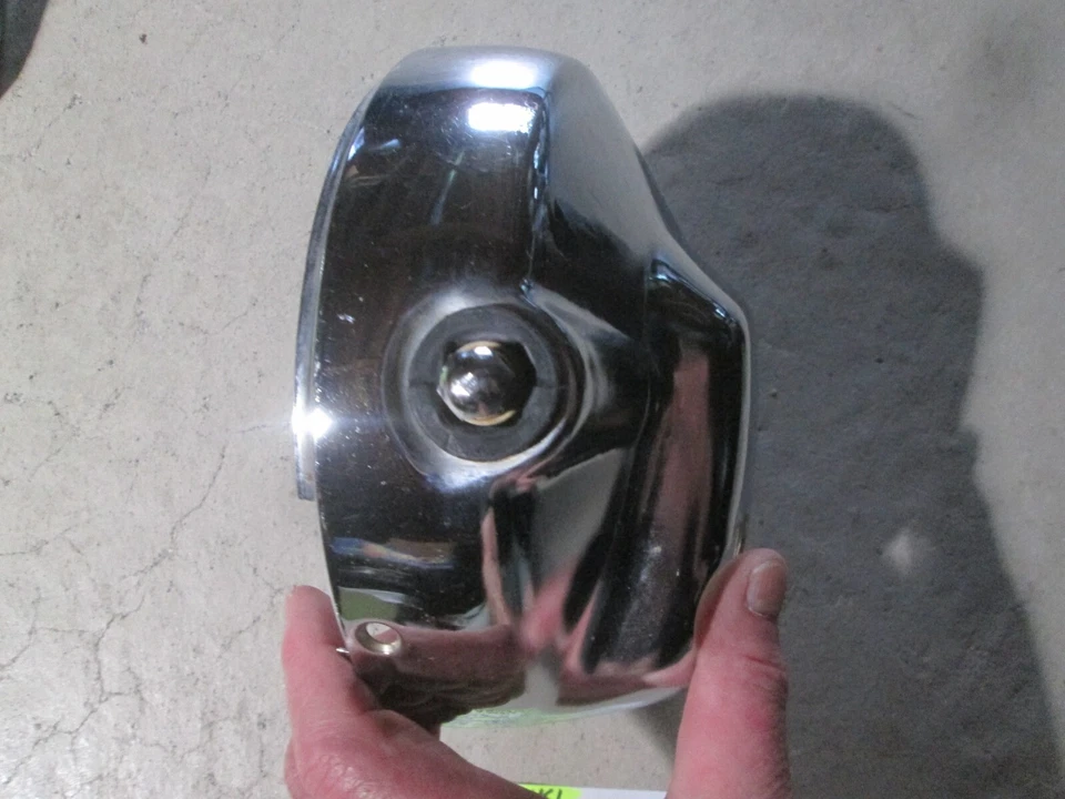 Carcasa de faro SUZUKI GR650 Tempter / GS550L / GV700 / GV1200 51800-15510 Foto 3 de 4