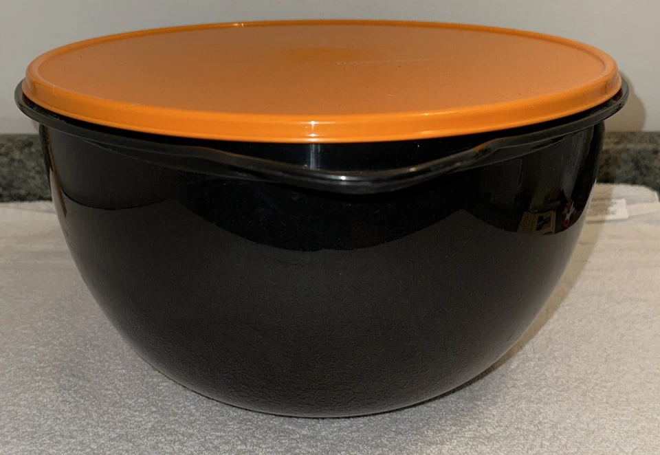 Tigela preta Tupperware grande com tampa laranja - Ótimo para Halloween - Imagem 4 de 4