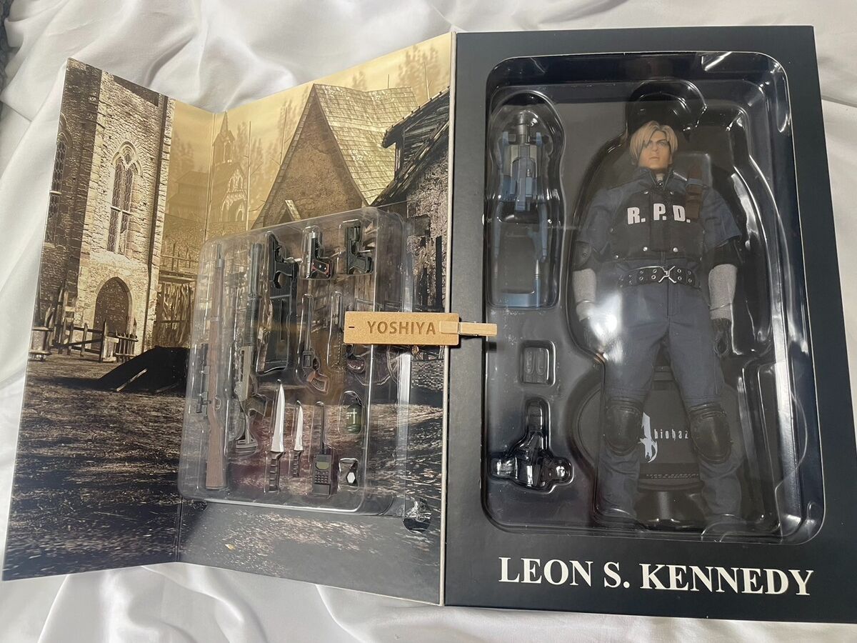 Resident Evil 4 Hot Toys Leon Kennedy RPD Version 1/6th Resident Evil 4 Hot Toys Leon Kennedy RPD Version 1/6th