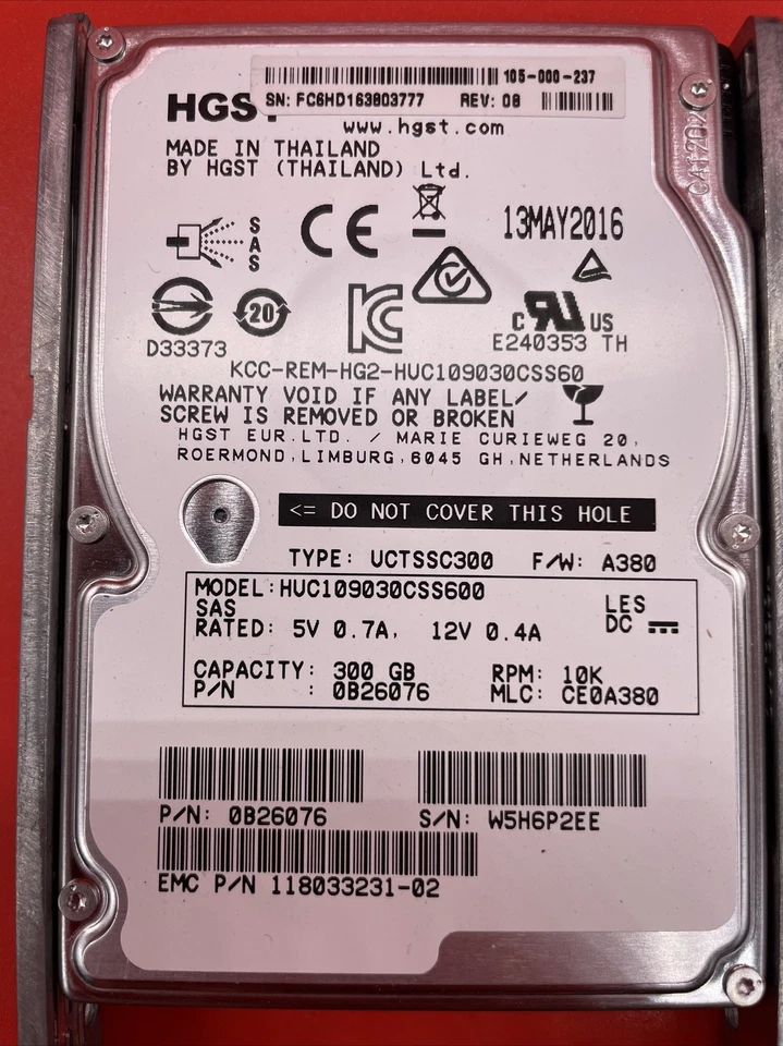 300G 10K SAS 2.5" HGST HUS109030CSS600 EMC 118033231 105-000-237 in Tray - Image 2 of 4