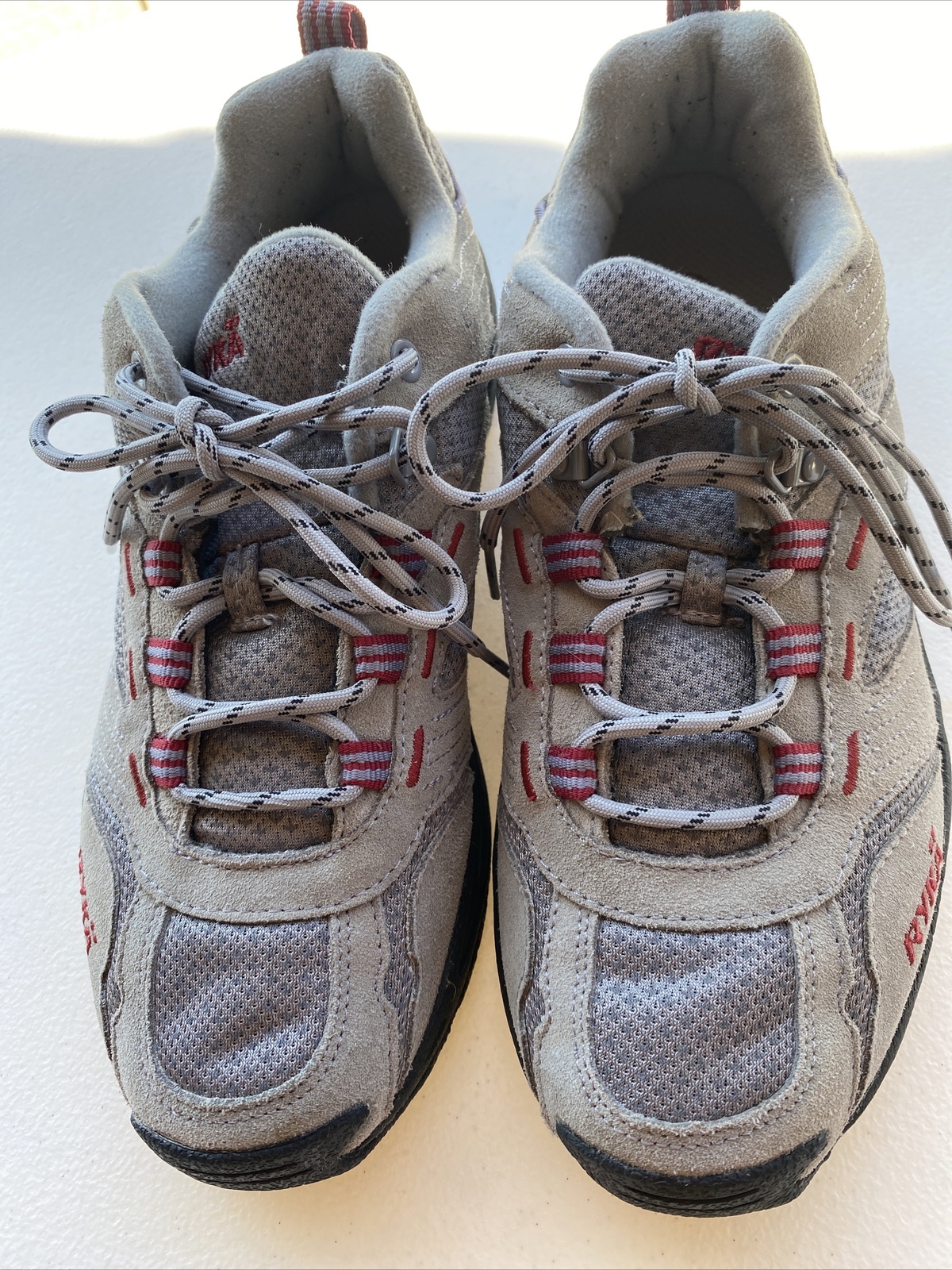 RYKA Women's Distance Plus SS-9 Walking Shoes Size 8.5 Gray with Red Accents-image