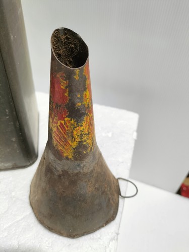 Scarce Vintage Shell Oil Tin Can Paraffin 1Gal & Old Shell Oil Funnel Spout -AF - Picture 11 of 15