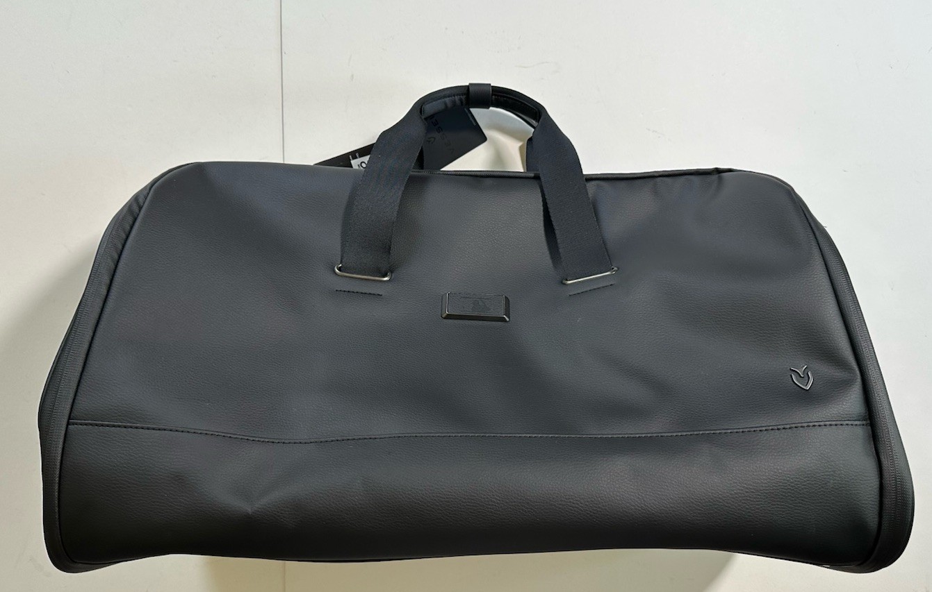 NWT Vessel 2.0 Signature Garment Duffel Convertible Travel Bag 23” Black MLB