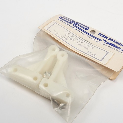 Vintage Associated 2 Hole Front Suspension Arms 1/12 Edinger 9 Deg Caster 3209 - Picture 3 of 4