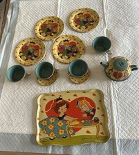 Vintage 1940's Ohio Art Tin Lithographed Tea Set Queen of Hearts B H K Benjamin