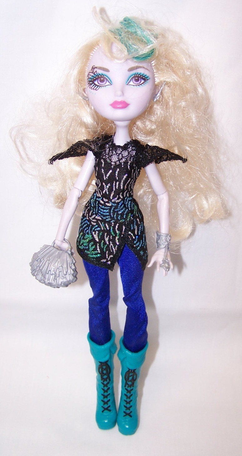 Ever After High Faybelle Thorn First Chapter Doll MISSING He