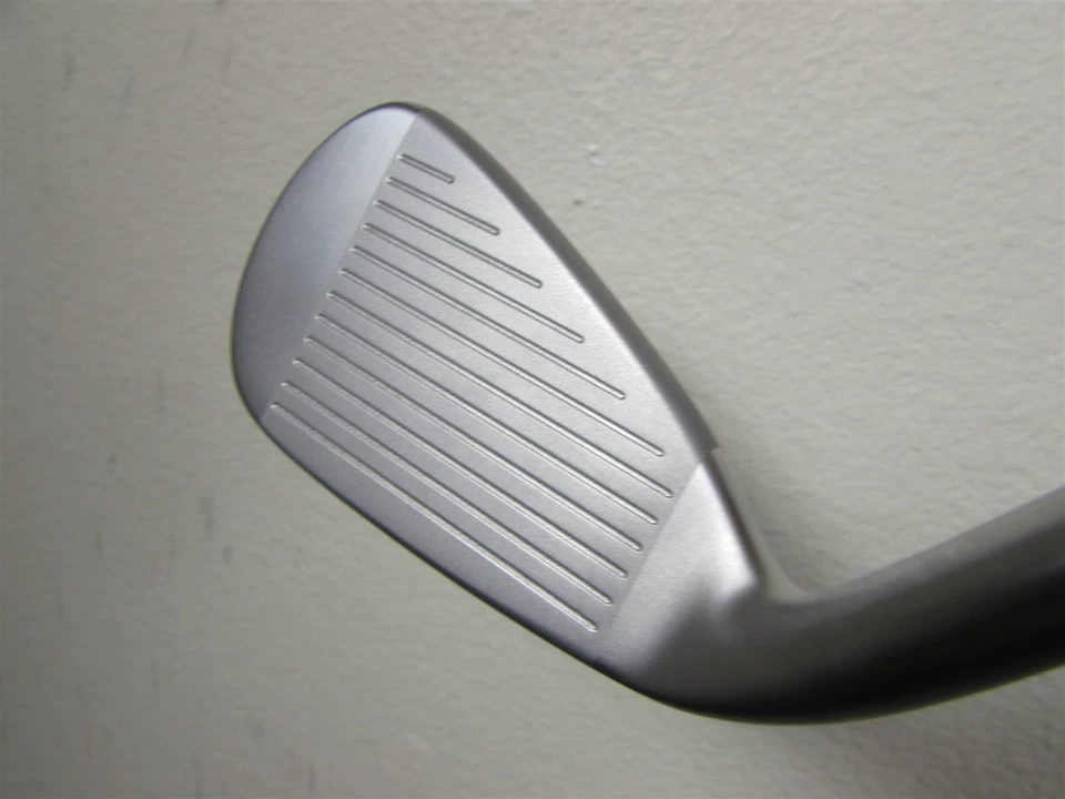 Mizuno Golf JPX 925 HOT METAL 22* 5 Iron Regular Flex 950 GH Neo Steel Shaft - Image 3 of 4