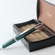Pilot Capless Vanishing Point Kasuri Green Fountain Pen 18K 750 B Nib ENGRAVED