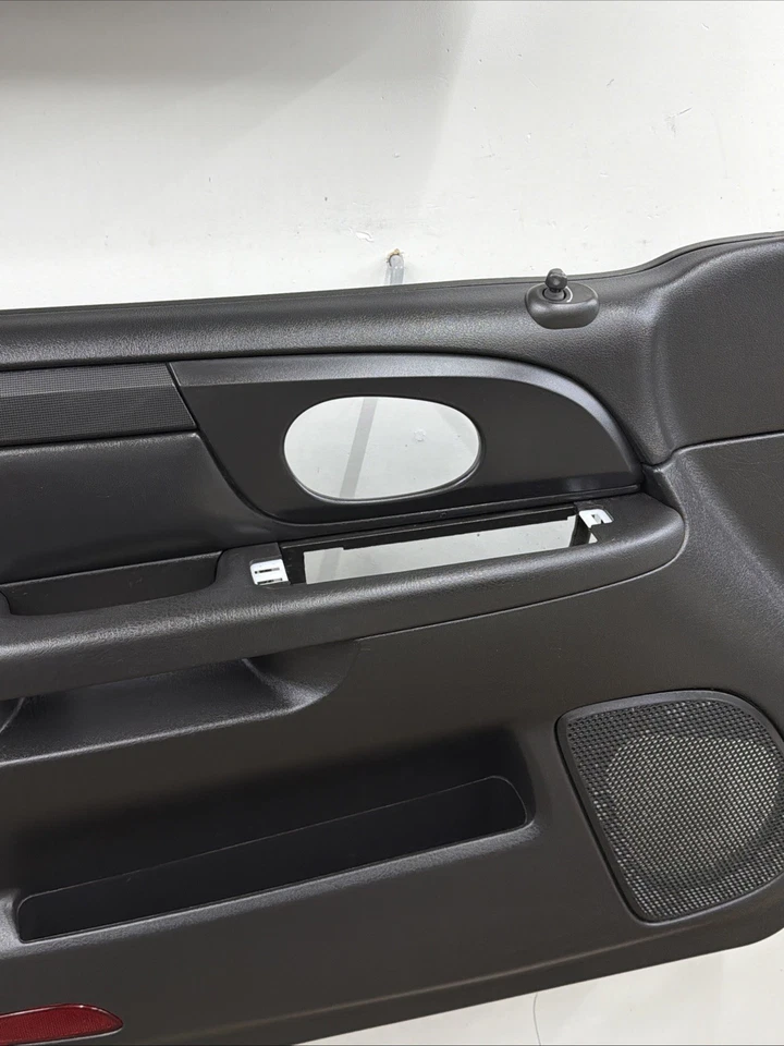 02-09 GMC Envoy передние дверные панели питания OEM черный/углеродное волокно изящный - Изображение 4 из 4