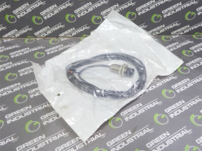 NEW Allen Bradley 872C-DH8NP18-E2 Inductive Proximity Sensor