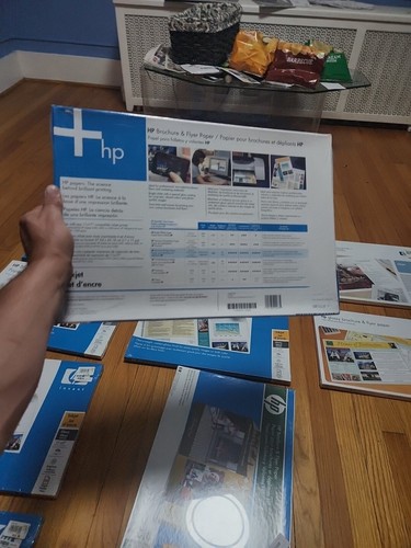 10. Papier broszurowy i ulotkowy HP, błyszczący (250 arkuszy, 11 x 17 cali) 48 funtów, 98 - Zdjęcie 9 z 16