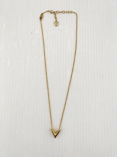 LOUIS VUITTON（LV） LOUIS VUITTON M61083 Essential V Necklace Excellent