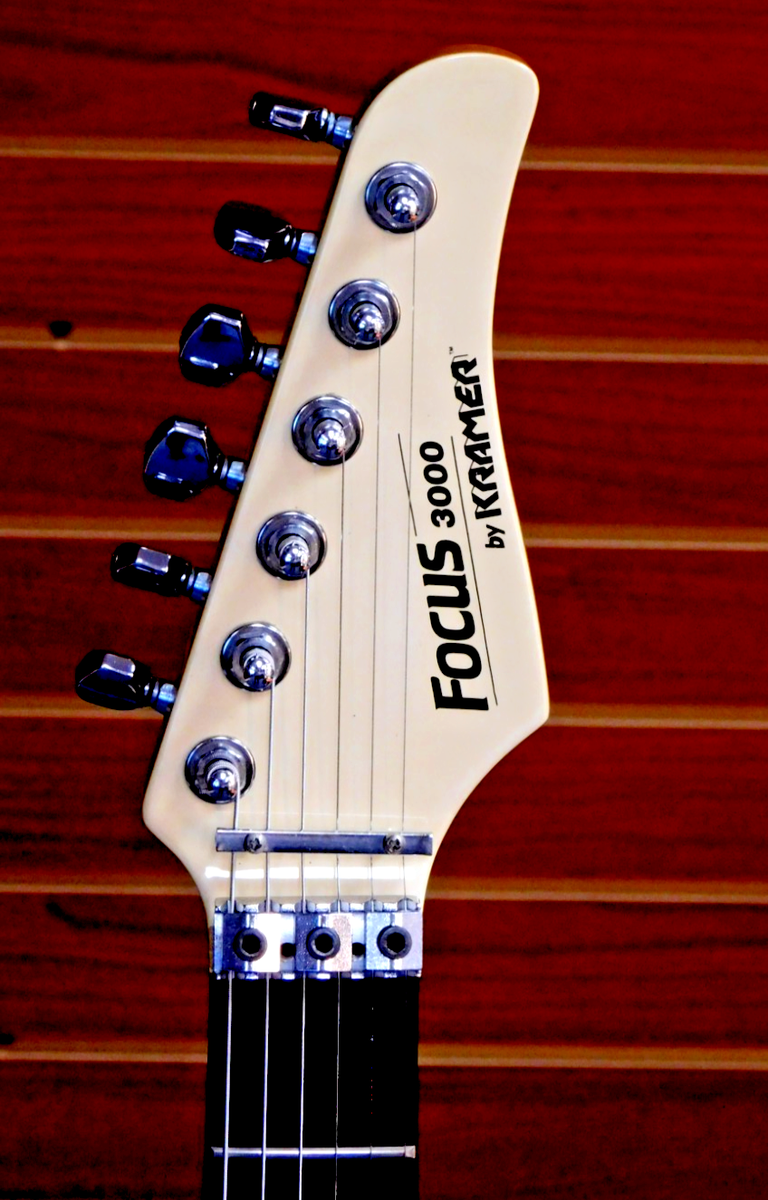 Vintage 1986 Kramer Focus 3000 Electric Guitar w/ Case! Made In