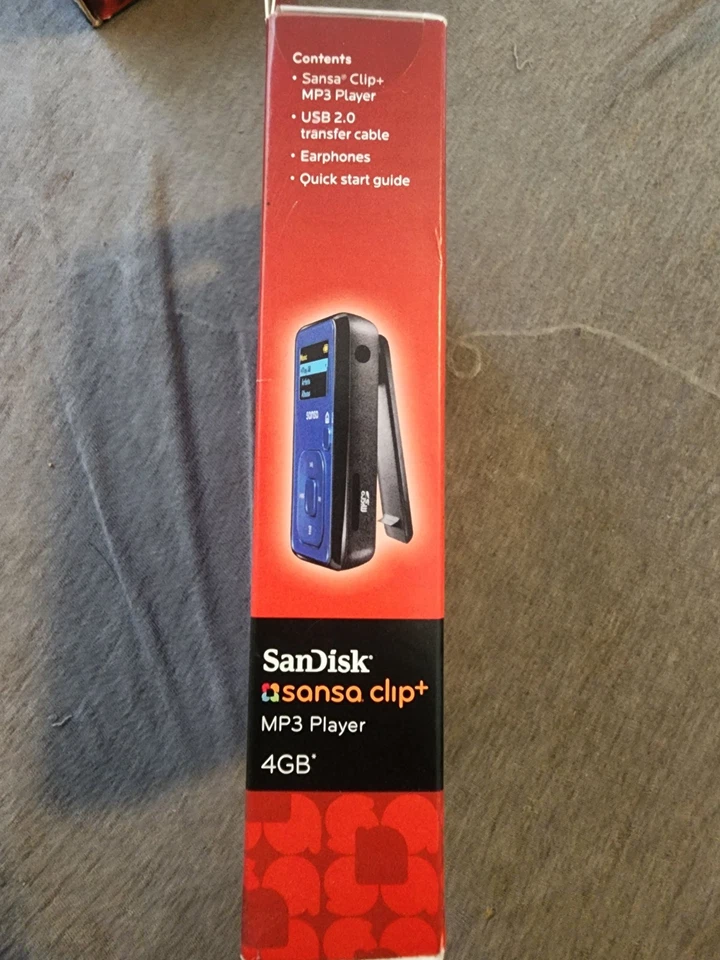 SanDisk Sansa Clip+ Blue ( 4 GB ) Digital Media Player - Image 3 of 4
