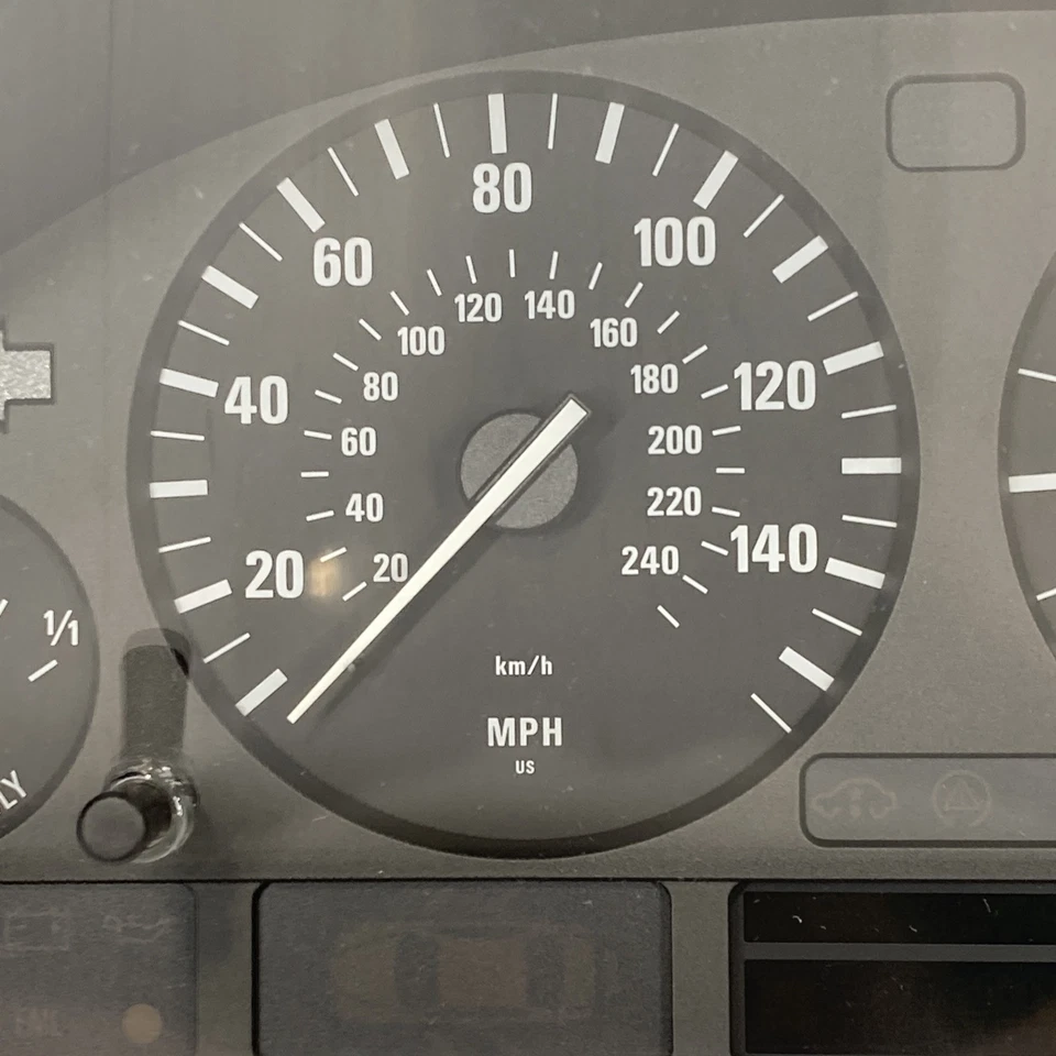 Оригинальная приборная панель приборная панель для BMW E39 5 серии 525i 530i 2001-2003 годов выпуска 87001313 - Изображение 4 из 4