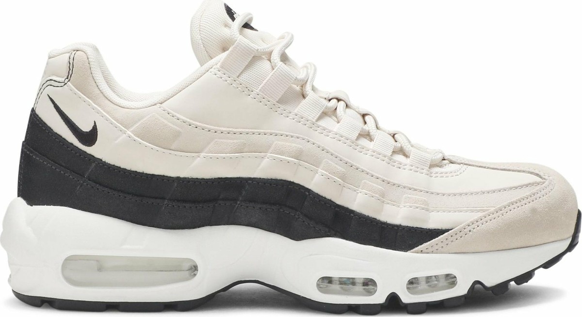 ★極美品 特別 NIKE AIR MAX 95 RECYCLE W23.5 807443-203] Womens Nike Air Max 95 Prm - Mismatch & Defect - Left