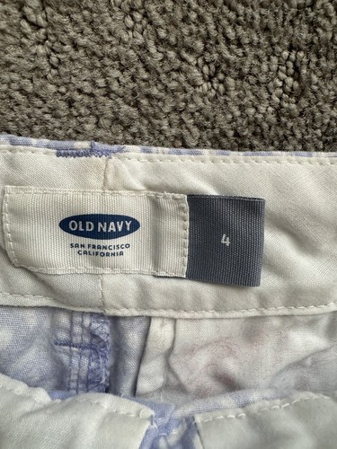 Old Navy Shorts Women 3" Inseam Low Rise Size 4 Color Blue And White Geometric - Picture 4 of 5