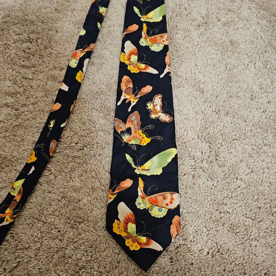 Галерея коллекции династии Мин бабочка галстук на Кристина Дезире США - Изображение 3 из 4