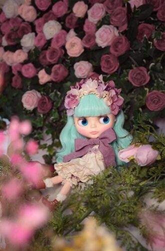 Muñeca Hasbro CWC Neo Blythe Flowergirl of Happiness - Imagen 3 de 15