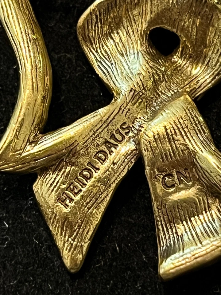 Vintage Signed Heidi Daus Christmas Angel Awareness Yellow Tone Crystal Brooch - Image 3 of 4