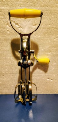 Vintage Superwhirl Stainless Hand Egg Beater -YELLOW - TURNER AND SEYMOUR 