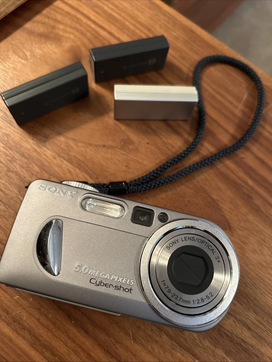 Sony Cyber-shot DSC-P10 Digital Cameras 5-6.9 MP Maximum