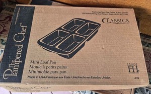 PAMPERED CHEF Stoneware 4 Mini Loaf Pan (1418) New in Box Never Used