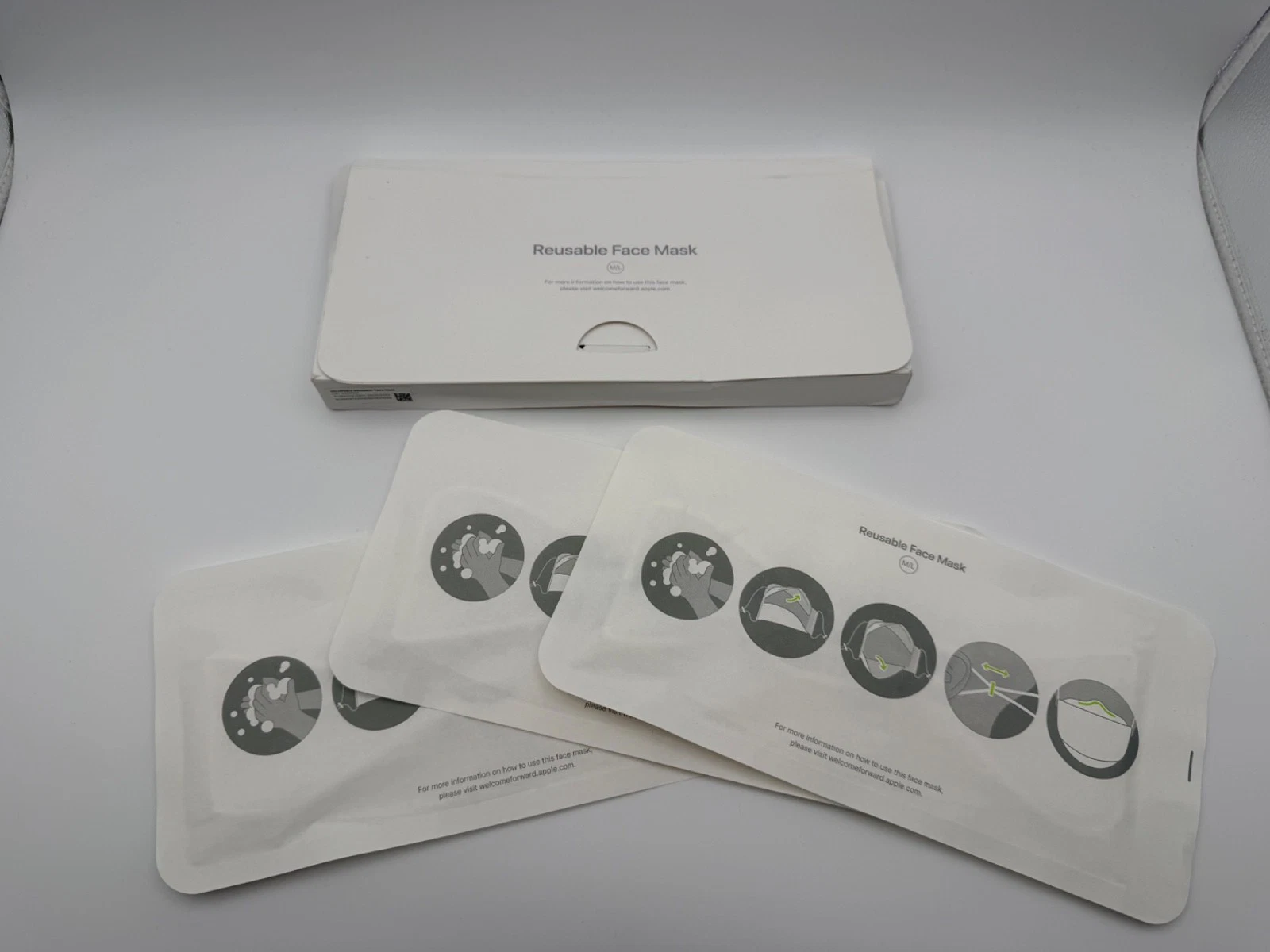 Box of 3 M/L rare Apple manufactured employee face masks