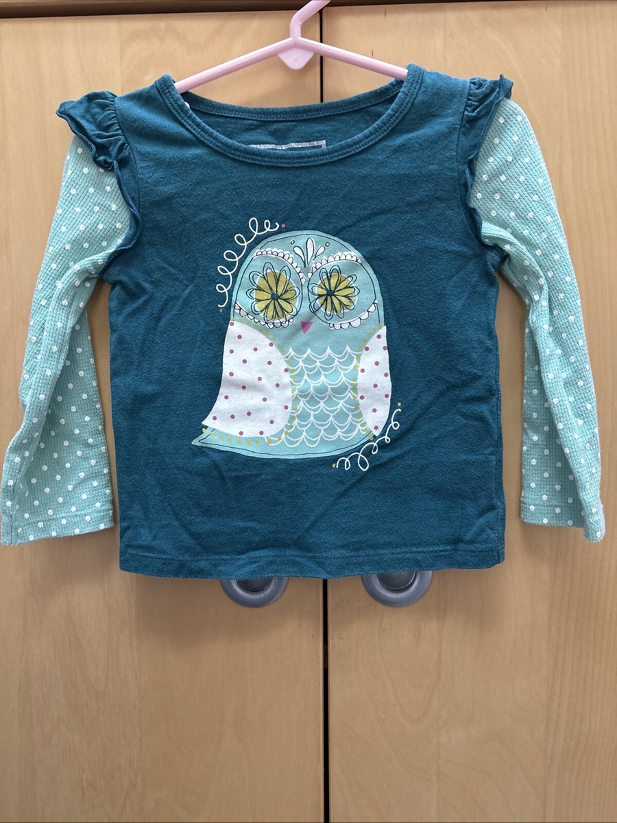 Cherokee / Old Navy. 2 T-shirts. Size 2T. Green and White