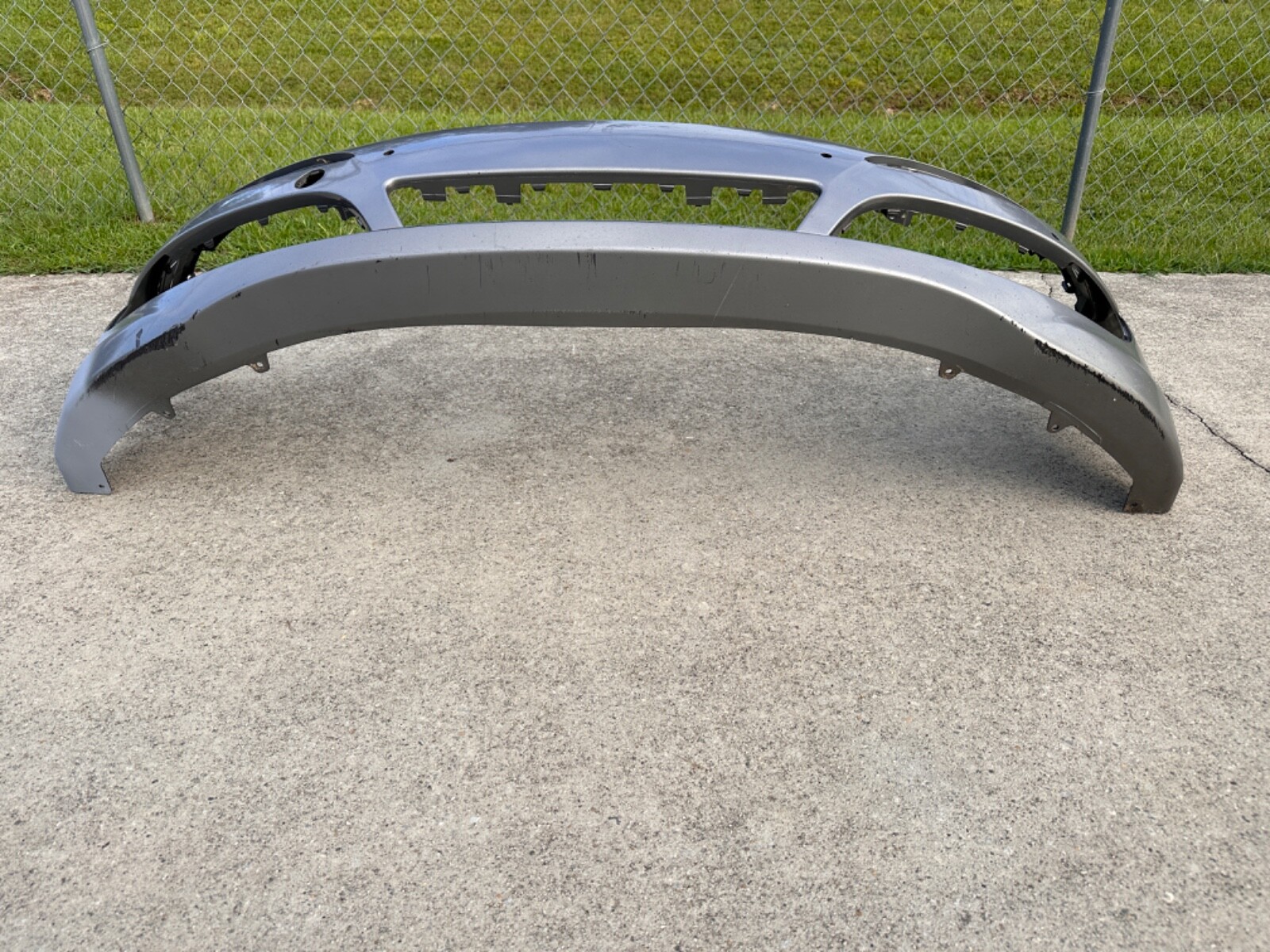 2011 2012 2013 Hyundai Equus front bumper 865113N000 “NO SHIPPING