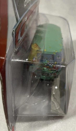 DISNEY PIXAR CARS FILLMORE #6/11 WHEEL WELL MOTEL ***BRAND NEW & RARE*** - Picture 3 of 4