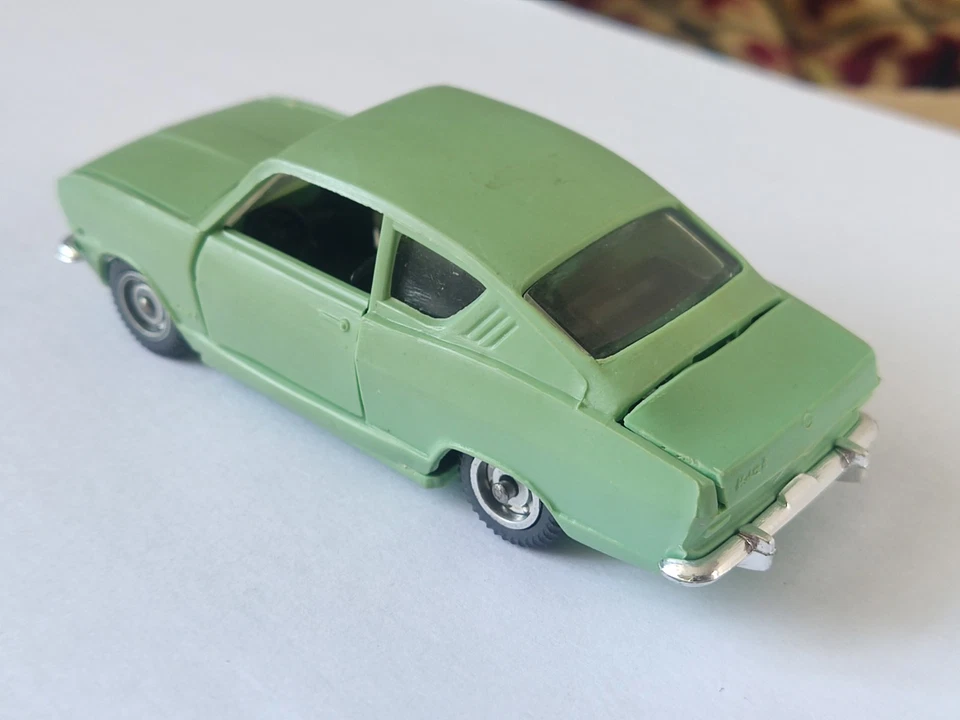 USSR Opel Kadet A13 Remake Soviet Union Plastic Retro Vintage Car - Image 2 of 4