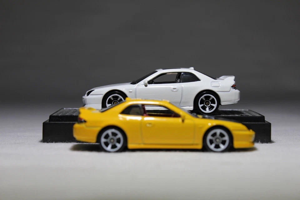 Hot Wheels 1998 Honda Prelude Yellow & White - Image 4 of 4