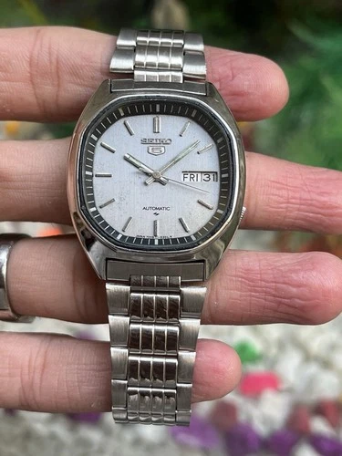 Vintage Seiko 5 Automatic 7009 5210 17  jewels Day/Date, for Men,s Wrist Watch