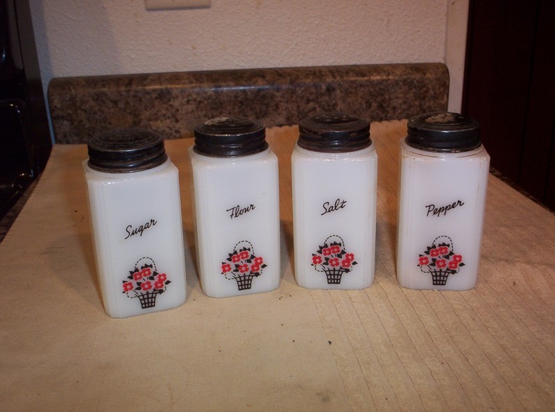 VINTAGE McKEE MILKGLASS " FLOWER BASKET " THEMED SHAKER SET
