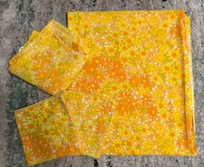 Vintage 70s Double Flat Sheet Fashion Manor Mod Retro Daisy Floral Yellow Orange