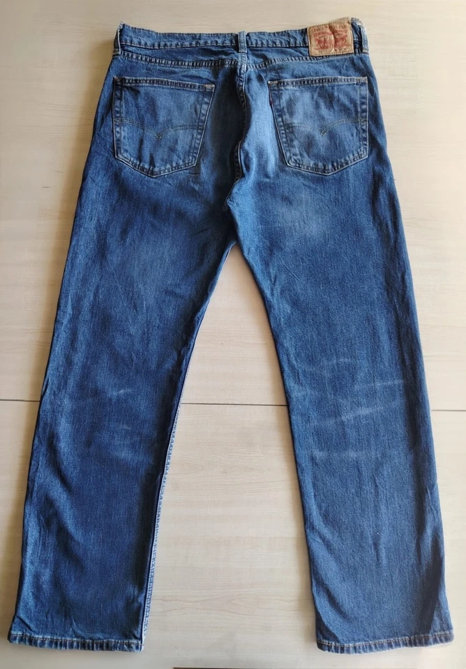 Levi's Men's 501 W34 L30 Blue Medium Wash Denim Straight Jeans Button Fly, photo 3 of 5